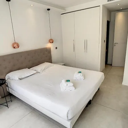 2 Bedroom Grand With Sea View 306 Lejlighed *