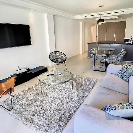 Lejlighed 2 Bedroom Grand With Sea View 306