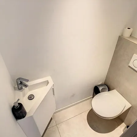 2 Bedroom Grand With Sea View 306 *