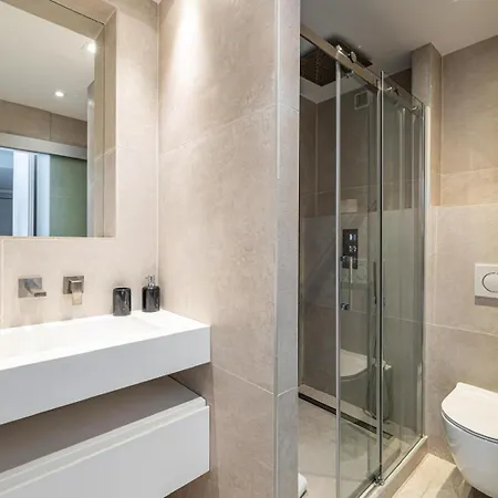 2 Bedroom Grand With Sea View 306 Cannes