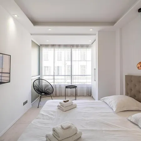 2 Bedroom Grand With Sea View 306 Cannes